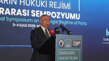 Mersin'deki liman hukuku sempozyumunda teknoloji ile hukukun uyumu vurgulandı