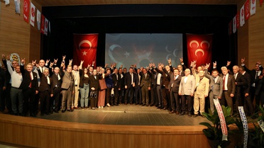 MHP Düzce'de güven tazeleyen Caboğlu yeniden il başkanı seçildi