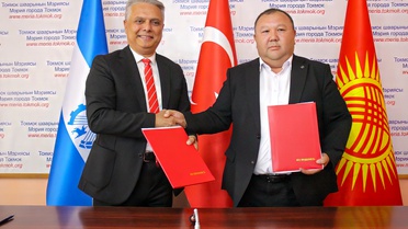 Muratpaşa Belediye Başkanı Uysal, Kırgızistan'ın Tokmok kentiyle kardeş şehir protokolü