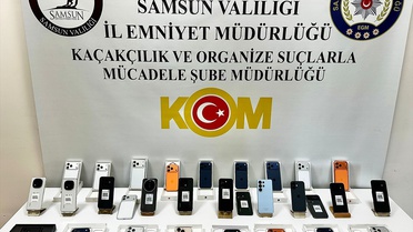 Samsun İlkadım'da kaçak telefon operasyonunda 30 telefon ele geçirildi