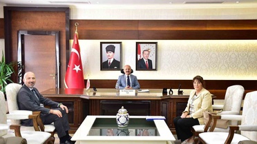 Söke Belediye Başkanı Arıkan, Aydın Valisi Varol'u makamında ziyaret etti