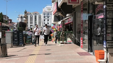 Yozgat'ta TÜİK'in enflasyon rakamlarına tepki: 'Çalıyorlar maaşlarımızı'