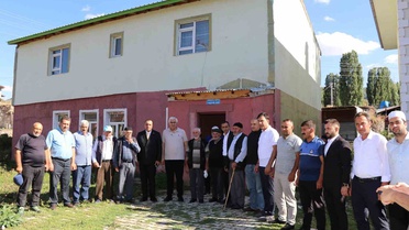 AK Partili Öz, Narman'da muhtarların sorunlarını dinleyip çözüm için destek sözü verdi
