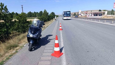 Sivas Yıldızeli'nde motosiklet bariyerlere çarptı, sürücü Abdullah Çolak hayatını kaybetti