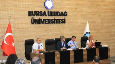 BUÜ, Araştırma Üniversitesi vizyonu için stratejik toplantı düzenledi