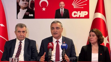 Üsküdar'da CHP'li başkan yardımcıları gözaltında, Sarı'dan 'seçim ayarlı' suçlaması