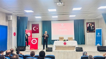 Diyanet İşleri Başkan Yardımcısı Şahin, Hakkari'de din görevlilerine tavsiyelerde bulundu