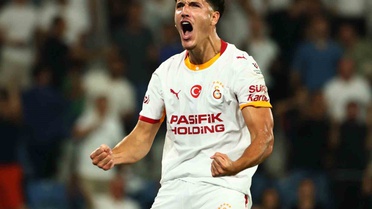 Galatasaray'ın yeni transferleri Leao ve Deniz Gül, Başakşehir maçında ilk kez forma giydi