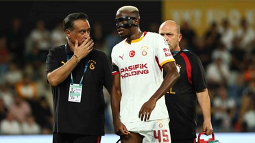 Galatasaray'da Osimhen Başakşehir maçında sakatlandı, yerine Barış Alper Yılmaz girdi