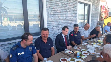 Hisarcık'ta köy muhtarları protokolle yemekte buluştu, kaymakam sorunların çözüldüğünü söyledi
