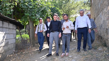 Hizan Kaymakamı Gürece ve Tutumlu köylerinde vatandaşların sorunlarını dinledi