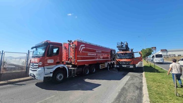 Kayseri Melikgazi'deki tekstil fabrikasının deposunda çıkan yangın kontrol altına alındı