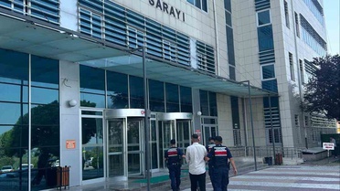 Adana Ceyhan'da kına merasiminde havaya ateş açan 2 kişi gözaltında