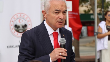 Kırklareli'nde sağlıklı yaşam yürüyüşü düzenlendi, Vali Turan halkı aşı ve taramaya çağırdı