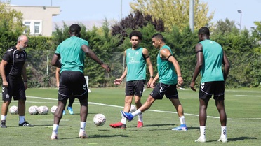 Konyaspor, yarın Erzurumspor FK ile deplasmanda karşılaşacak