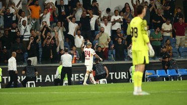 Galatasaray'ın yıldızı Torreira, Başakşehir maçında bu sezonki ilk golünü attı