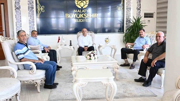 Malatya'da kayısı esnafına 30 Ekim'e kadar süre tanındı, Başkan Er dükkan desteği sözü verdi