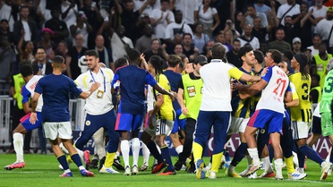 Olaylı maçın faturası ağır oldu! UEFA’dan Fenerbahçeli futbolculara ceza