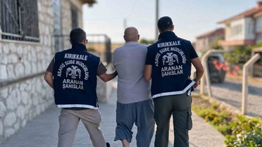 Kırıkkale'de 8 suçtan 16 yıl cezası bulunan firari, annesiyle saklandığı evde yakalandı
