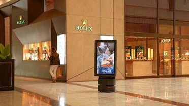 Reklamcılıkta Yeni Dönem: Adrobo Markaların Mesajını Hareketli Ekranlarla Hedef Kitleye Taşıyor