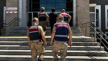 Şanlıurfa Siverek'te kasten öldürme hükümlüsü R.Ç., jandarma operasyonuyla yakalandı