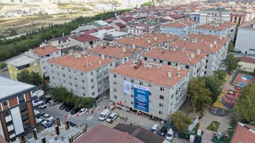 Sultangazi'de Mavi Evler Sitesi'nin yıkımı başladı, yerine yeni site yapılacak