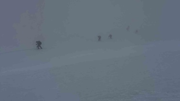 Verçenik'in ardından Gürcistan'a geçen iki Rizeli dağcı Kazbek Dağı'na tırmandı