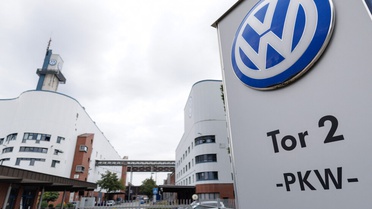 Volkswagen'de 50 bin kişilik iş gücü azaltımı ve 4 fabrika kapanışı onaylandı