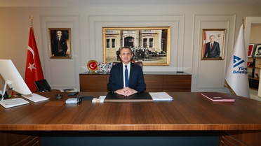 Yüreğir'de Yeni Başkan Vekili Özünal Göreve Başladı