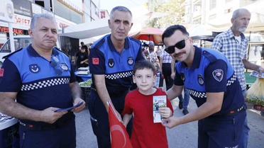 Körfez'de zabıtanın 200. yıl etkinliğinde çocuklara güvenli okul yolu anlatıldı