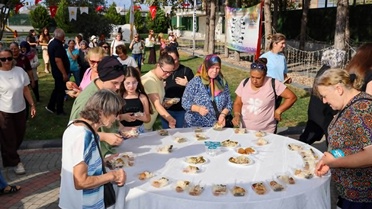 Edirne Havsa'da yöresel yemek yarışmasında Trakya usulü sarmalar ve tatlılar ödüllendirildi