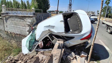Ağrı Patnos'ta iki aracın çarpıştığı kazada 4 kişi yaralandı