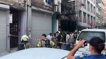 Bakırköy'deki 6 katlı otelde çıkan yangında 12 kişi yaralandı, 7 kişi tahliye edildi