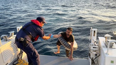 Bodrum'da yüzerek Yunanistan'a kaçmaya çalışan göçmen Sahil Güvenlik'çe yakalandı