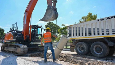 Bursa Büyükşehir, Kayapa TOKİ'de 600 metrelik yağmur suyu hattıyla taşkın riskini azaltıyor