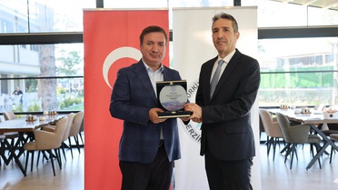 Erzincan Valisi Aydoğdu, yeni göç idaresi müdürü Emeç'i kabul etti