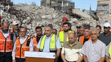 Gazze'de 6 katlı binanın enkazındaki 150 cenaze için tek iş makinesiyle arama başlatıldı