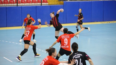 Bursa Büyükşehir Belediyespor, Yozgat GSK'yi 31-29 yendi