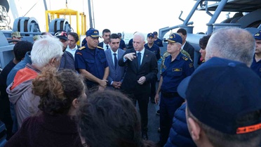 Silivri'de batan geminin enkazını TCG Akın tespit etti, Vali Gül ailelerle görüştü