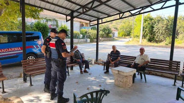 Bilecik İnhisar'da jandarma köy kahvesinde dolandırıcılığı anlattı