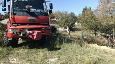 Kastamonu'da mezarlıktan ormana sıçrayan yangın ekiplerin müdahalesiyle söndürüldü