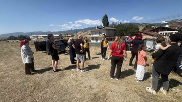 Kastamonu Tosya'da traktör ile otomobil çarpıştı, 9 kişi hastaneye kaldırıldı