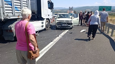 Aydın'da Tır-Otomobil Çarpışması: 3 Yaralı