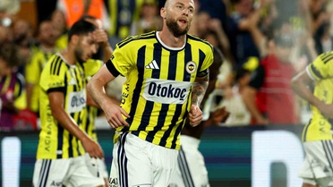 Fenerbahçe'nin kaptanı Skriniar derbi golüyle ilk kez sevindi, Beşiktaş maçını 1-0'a taşıdı