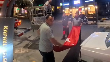Belediye Sözünü Tuttu: Kuryeye Bayrak Teslimi