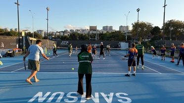Samsun Yeşilay Spor Kulübü gençlere tenis eğitimi verdi