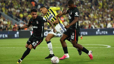 Fenerbahçe-Beşiktaş derbisinde ilk yarı 1-1 bitti; goller Skriniar ve Rıdvan'dan