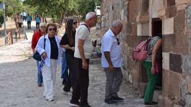 Van'daki Akdamar Kilisesi'nde 14. ayin Sahak Maşalyan başkanlığında başladı
