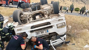 Batman-Hasankeyf yolunda tır savruldu, sürücü Mesut Geçit hayatını kaybetti