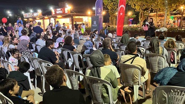Bursa'da 2'nci Kukla ve Karagöz Buluşması'nda 7 noktada 14 gösteri sahnelendi